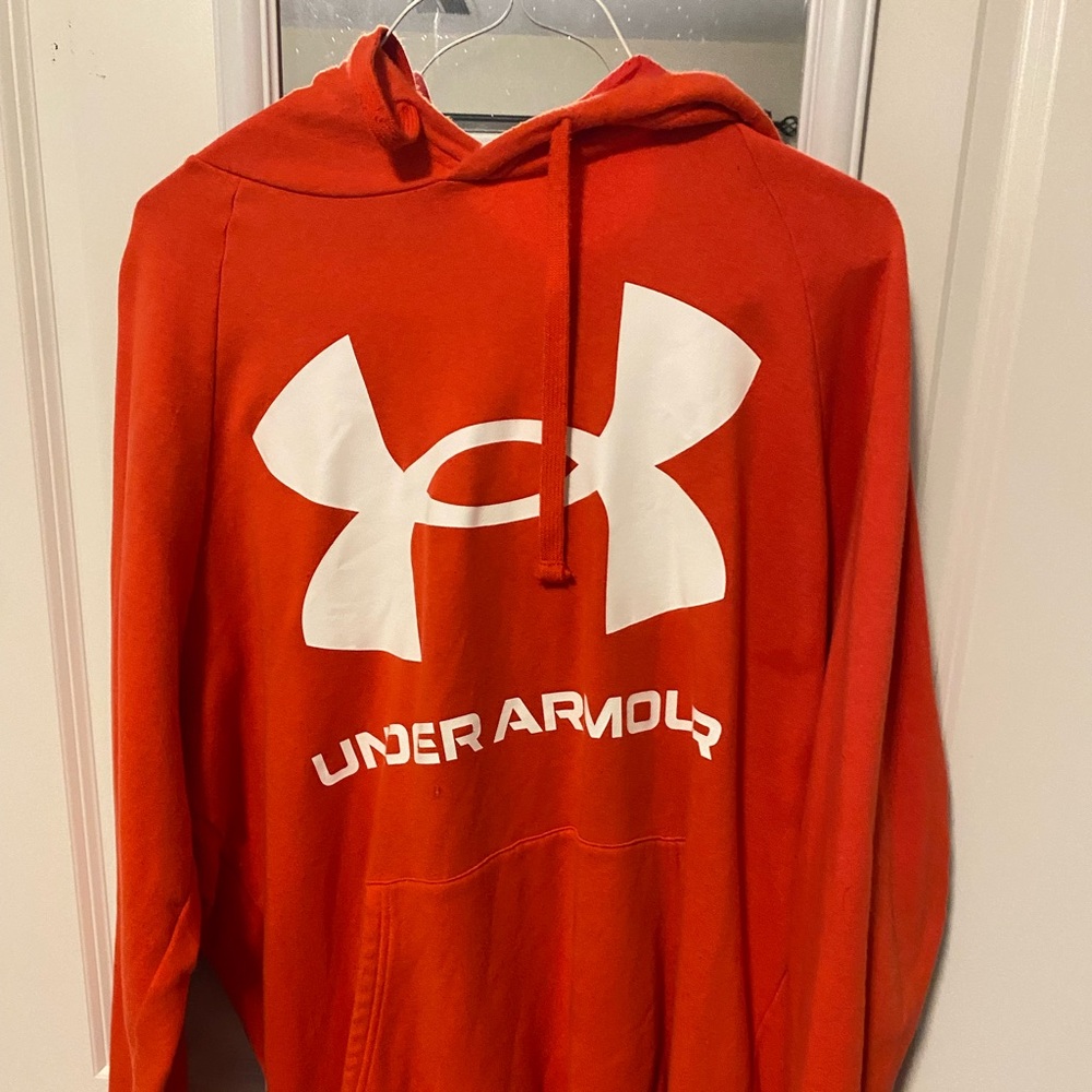 Under Armour Sweatshirt